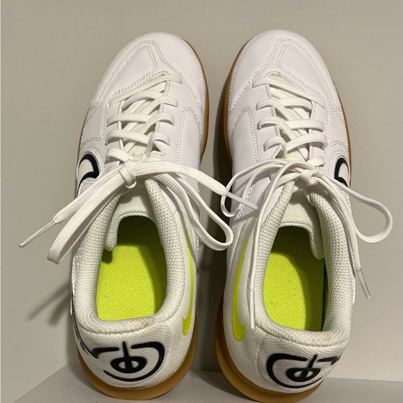 Nike Tiempo Indoor Soccer Shoes - Picture 6 of 8